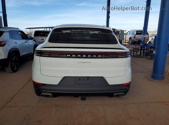 WP1BA2AY0TDA35803 2026 PORSCHE CAYENNE White Widok z tyłu