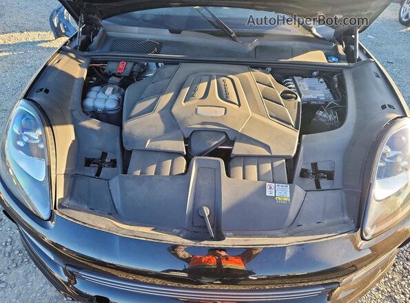 WP1BA2AY4PDA25507 2023 PORSCHE CAYENNE Black ძრავის განყოფილების ხედი