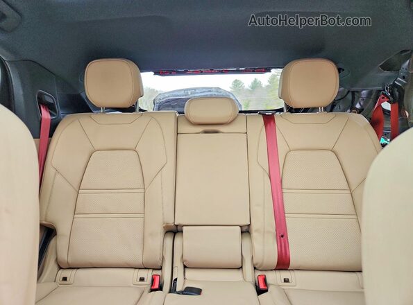 WP1BA2AY7NDA50088 2022 PORSCHE CAYENNE Черный Вид задних сидений