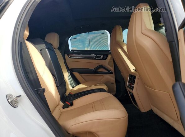 WP1BG2AY7PDA32160 2023 PORSCHE CAYENNE Белый Вид задней части салона