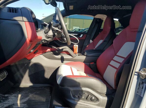 WP1BK2AY1SDA49284 2025 PORSCHE CAYENNE Серый Вид салона спереди