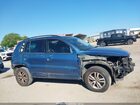 2017 Volkswagen Tiguan 2.0t/2.0t S Синий vin: WVGAV7AX2HK036942