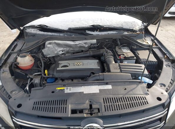 WVGAV7AX2JK001596 2018 VOLKSWAGEN TIGUAN Черный Вид сзади