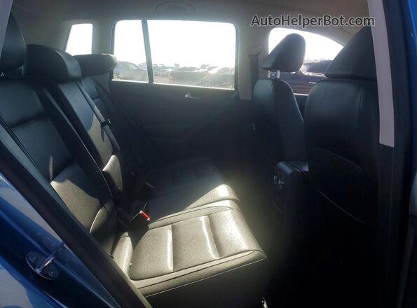 WVGAV7AX5HK021514 2017 VOLKSWAGEN TIGUAN Синий Вид задней части салона
