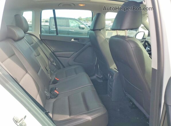 WVGAV7AX7GW613214 2016 VOLKSWAGEN TIGUAN Белый Вид задних сидений