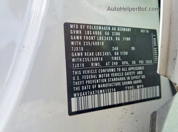 WVGAV7AX7GW613214 2016 VOLKSWAGEN TIGUAN Белый Вид подкапотного пространства