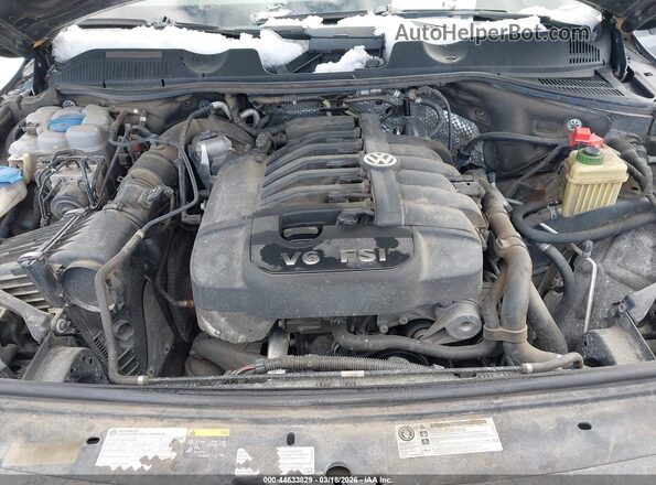 WVGEF9BP5GD012310 2016 VOLKSWAGEN TOUAREG Серый Вид сзади