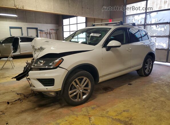 WVGEF9BP7GD012700 2016 VOLKSWAGEN TOUAREG Белый Передняя левая четверть