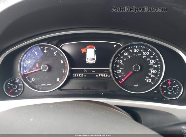 WVGEF9BP9GD003397 2016 VOLKSWAGEN TOUAREG Синий Вид задних сидений