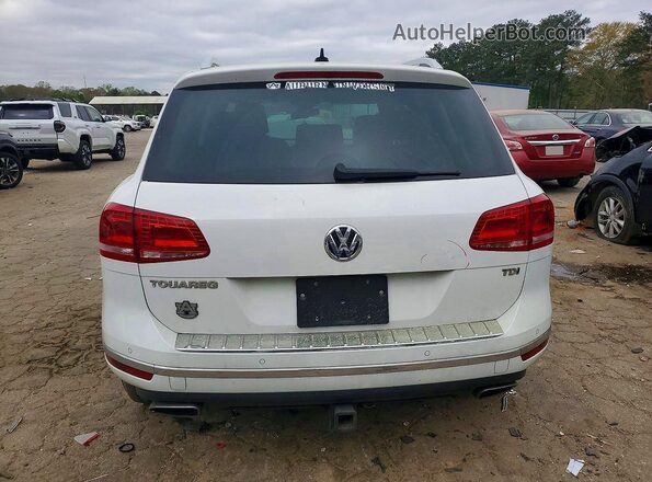 WVGEP9BP6GD002883 2016 VOLKSWAGEN TOUAREG Белый Вид щитка приборов