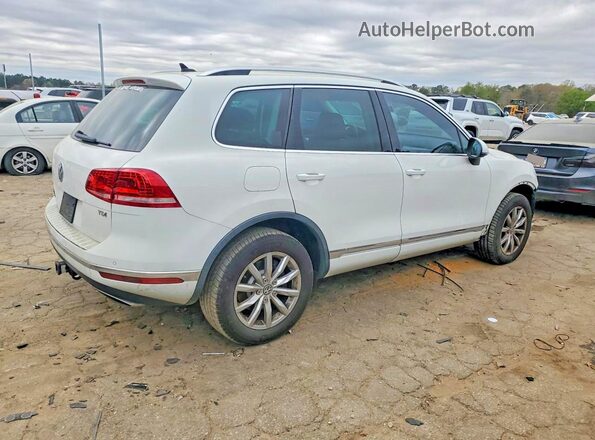 WVGEP9BP6GD002883 2016 VOLKSWAGEN TOUAREG Белый Вид спереди