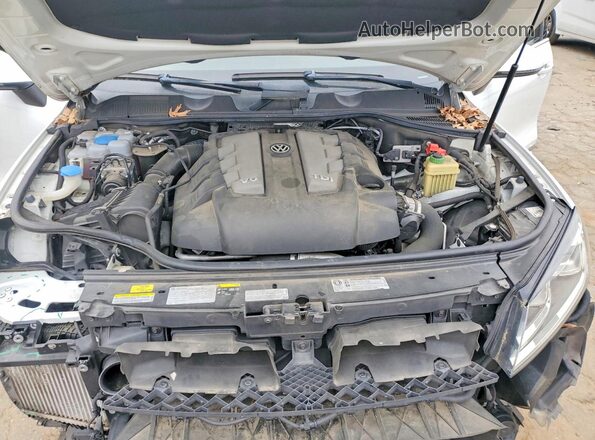 WVGEP9BP6GD002883 2016 VOLKSWAGEN TOUAREG Белый 