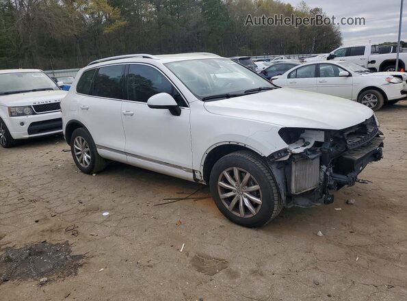 WVGEP9BP6GD002883 2016 VOLKSWAGEN TOUAREG Белый Вид сзади