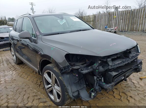 WVGGF7BP7HD005888 2017 VOLKSWAGEN TOUAREG Серый Передняя правая четверть