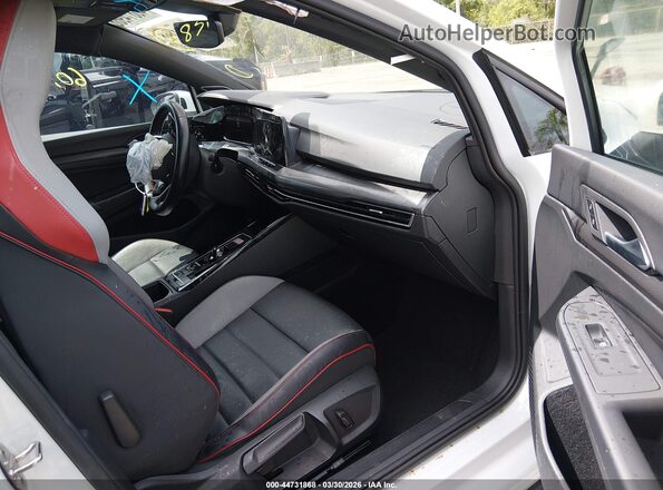 WVW3A7CD1PW166570 2023 VOLKSWAGEN GOLF Белый Вид салона спереди