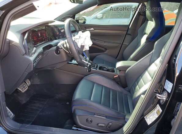 WVWEB7CD6RW212340 2024 VOLKSWAGEN GOLF Black Вид салону спереду