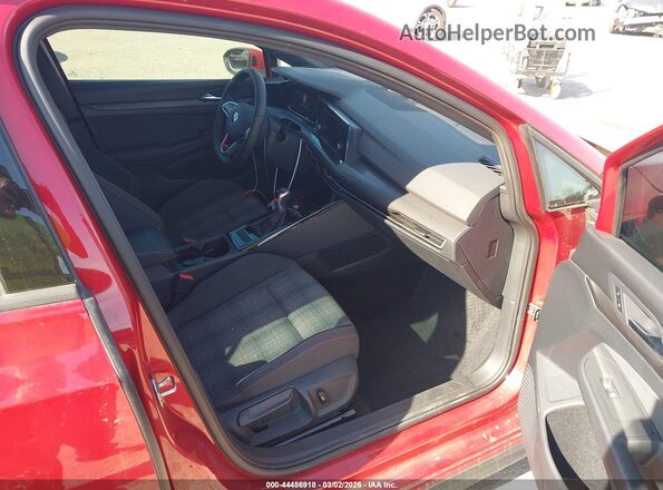WVWHA7CD9PW124640 2023 VOLKSWAGEN GOLF Красный Вид салона спереди