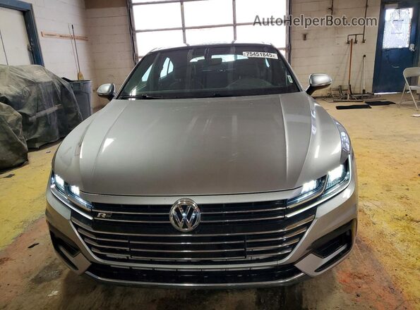 WVWHR7AN3LE018821 2020 VOLKSWAGEN ARTEON Серебряный Вид спереди