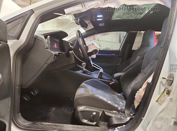 WVWS87CDXNW221053 2022 VOLKSWAGEN GTI White წინა სალონის ხედი
