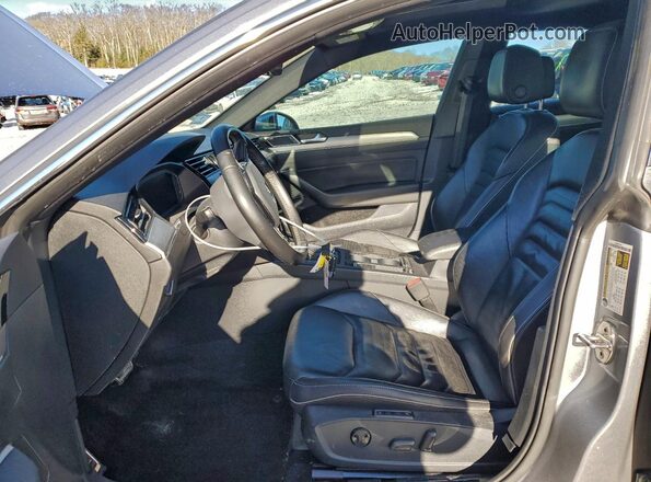 WVWTR7AN2LE015757 2020 VOLKSWAGEN ARTEON Серебряный Вид салона спереди
