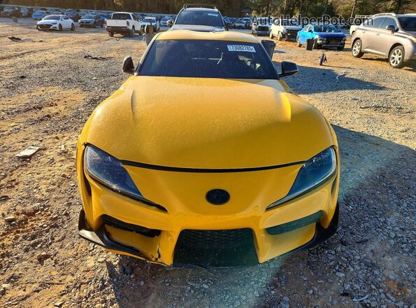 WZ1DB0C05MW040604 2021 TOYOTA SUPRA Yellow Widok z przodu