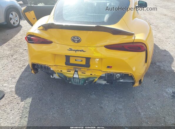 WZ1DB2C05NW047937 2022 TOYOTA GR SUPRA Желтый Вид спереди