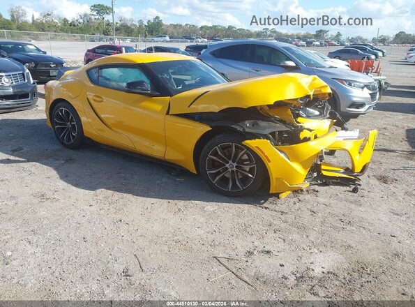 WZ1DB2C05NW047937 2022 TOYOTA GR SUPRA Желтый Передняя правая четверть