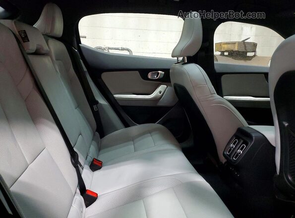 YSMFD3KA5RL225813 2024 POLESTAR 2 Серебряный Вид задних сидений
