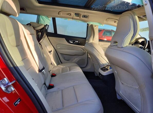 YV1102EL8L2391324 2020 VOLVO V60 Red Vista de los asientos traseros