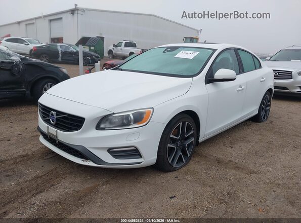 YV126MFL0H2422876 2017 VOLVO S60 Белый Передняя левая четверть