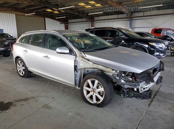 YV140MEK6G1304872 2016 VOLVO V60 Серебряный Передняя правая четверть
