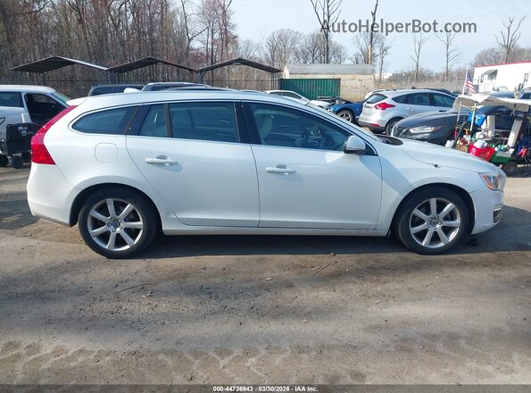 YV140MEK7G1301754 2016 VOLVO V60 Белый Вид задней части салона