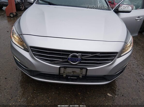 YV140MEKXG1290426 2016 VOLVO V60 Серебряный Вид спереди