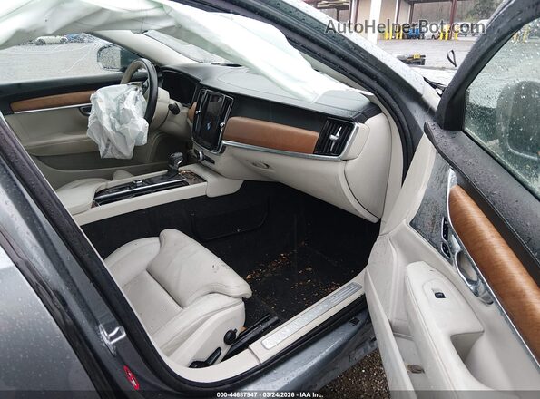 YV1A22ML2H1006767 2017 VOLVO S90 Серый Вид салона спереди