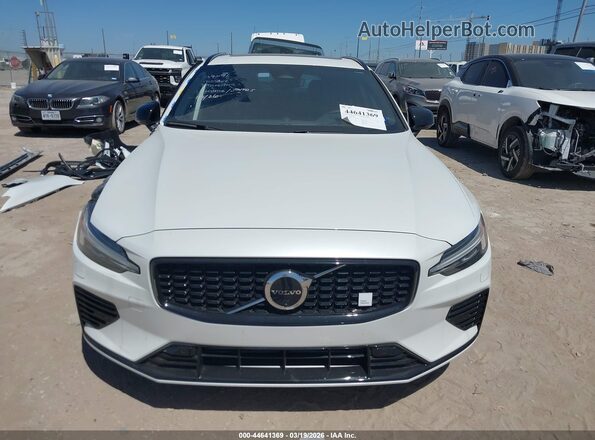 YV1H60EP2R1620552 2024 VOLVO V60 White Vista interior trasera
