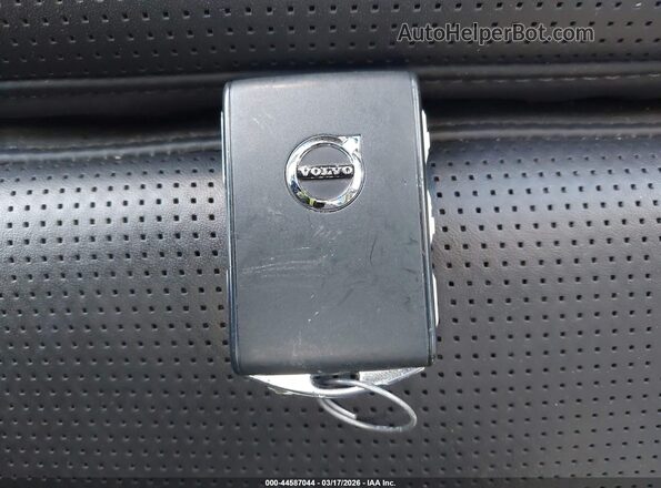 YV4062JF5R1152552 2024 VOLVO XC90 Серебряный Вид панели приборов