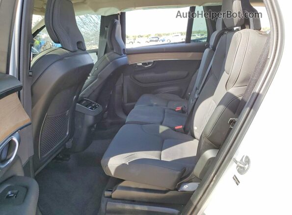 YV4062PB7S1372799 2025 VOLVO XC90 Белый Вид задней части салона