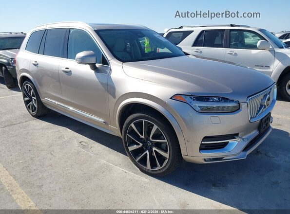 YV4062PN2P1957033 2023 VOLVO XC90 Золотой Передняя правая четверть