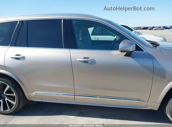 YV4062PN2P1957033 2023 VOLVO XC90 Золотой Вид задней части салона