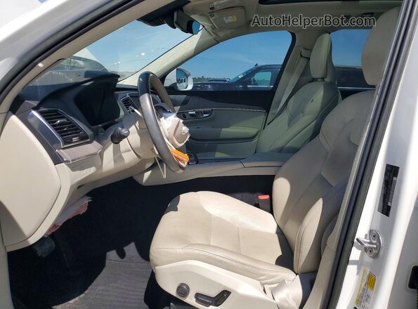YV4062PN4P1914958 2023 VOLVO XC90 Белый Вид салона спереди