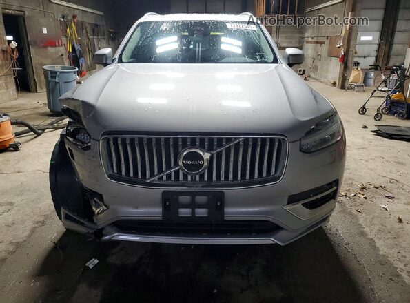 YV4062PN5P1998210 2023 VOLVO XC90 Silver Widok z przodu