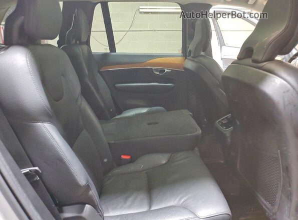 YV4062PN5P1998210 2023 VOLVO XC90 Silver Widok wnętrza z tyłu
