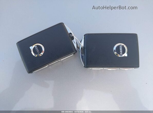 YV4102PK0L1594253 2020 VOLVO XC90 Light Blue Вид панели приборов