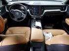 2018 Volvo Xc60 T5 Momentum Черный vin: YV4102RK3J1064904