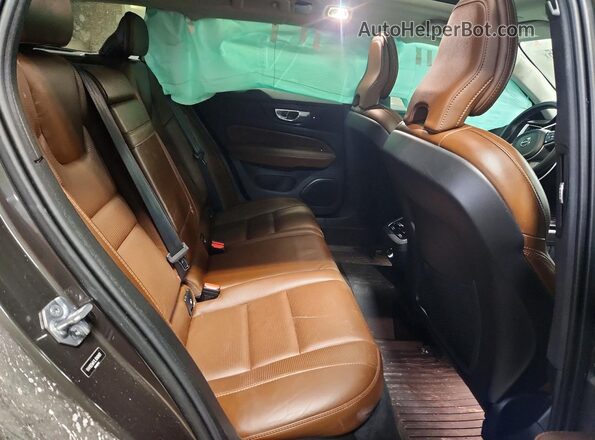 YV4102WK1L1040401 2020 VOLVO V60 Charcoal Vista de los asientos traseros