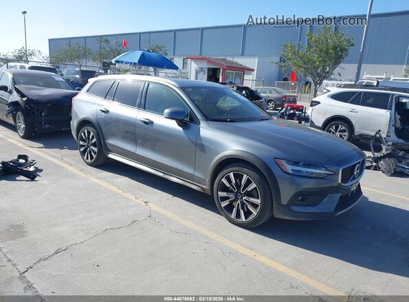 YV4102WK5L1033452 2020 VOLVO V60 CROSS COUNTRY Gray Delantero derecho