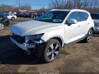 2021 Volvo Xc40 T5 Momentum White vin: YV4162UK7M2583085