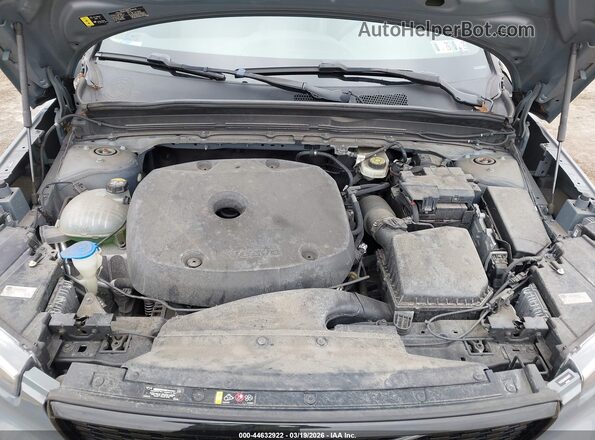 YV4162UM4N2648977 2022 VOLVO XC40 Серый Вид сзади