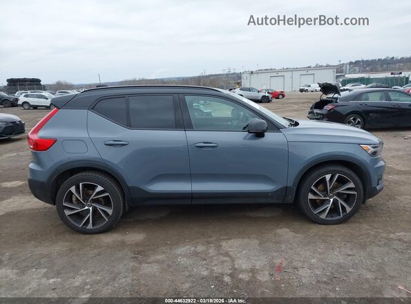 YV4162UM4N2648977 2022 VOLVO XC40 Серый Вид щитка приборов