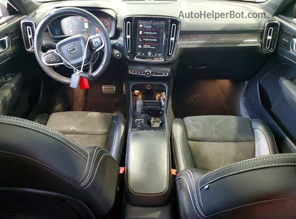 YV4162UM5K2057519 2019 VOLVO XC40 Белый Вид панели приборов